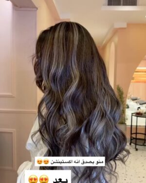 Somoud Alkandari Instagram - ما شاءلله شايفين شحلات الاكستينشن ونوعية الشعر 😍😍 الزبونه كان شعرها كاريه وما تبي تصبغه وتبي نيو لوك .. ركبنا لها اكستينشن ستيكرز وصبغنا الاكستينشن فقط واستخدمنا لها بوكسين بس الكثافه والطول يعقدون 😍😍 طبعا الشعر طبيعي ١٠٠ ٪ من براند صمود بيوتي الخاص بالصالون
لفو الشاشه يسار شوفو حاطه صورتين وشوفو شعر الزبونه قبل 😍😍
@somoudbeautysalon