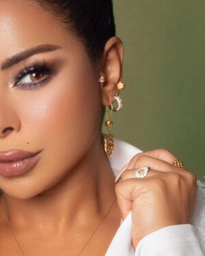 Somoud Alkandari Instagram - مساء الجمال 😍😍
ميك اب الجميله هند البلوشي بلمسات روان الدويسان 😍😍
🔥صالون صمود بيوتي 🔥
@somoudbeautysalon