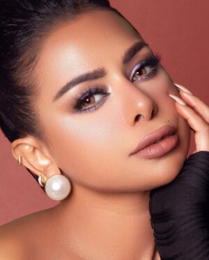 Somoud Alkandari Instagram - ما شاءلله اللوووك 😍😍
ميك اب الفنانه الي وايد احب شغلها روان الدويسان بصالون صمود بيوتي على النجمه هند البلوشي 😍😍
@somoudbeautysalon
@hind_albloushii