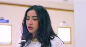 Somoud Alkandari Instagram - مسلسل بين ايديك ابتداء من يوم الاثنين على قناة الامارات ابوظبي الساعه ١١ مساءا ♥️
بطولة : حسين المنصور - طيف - احلام حسن -فرح الهادي - عقيل الرئيسي - ايمان فيصل - محمد الانصاري - خالد الاحمد - الزين بوراشد - فرح مهدي -رونق
الكاتب عبدالله الرومي
اخراج : صمود الكندري
اشراف عام : باسم عبدالامير