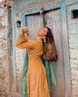 Somya Daundkar Instagram - When at the Village 💗keeping it raw🤭