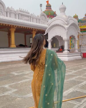 Somya Daundkar Instagram - When at the Village 💗keeping it raw🤭