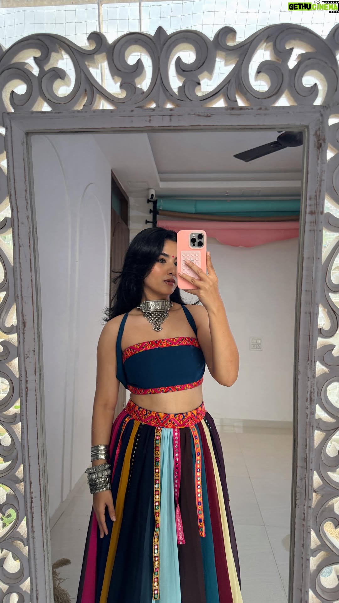 Somya Gupta - 35.2K Likes - can’t wait to dress up 🥰 

wearing @labeltasos 🫶🏻