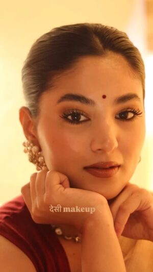 Somya Gupta Instagram - Desi eye look 🫶🏻
@nykaa kajal “broze beam”
@charlottetilbury eyeshadow palette