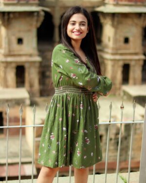 Sonal Dadhich Instagram - Peace begins with a smile. 🌸🌸
.
.
.
.
.
.
#Sonaldadhich #instagood #instafeed #instafashion #instadaily #explorepage #jaipur #jaipurblogger #jaipurdiaries #chandbaori #chandbaoristepwell #exploremore #trending #picoftheday #photography #moments #photooftheday