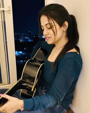 Sonal Dadhich Instagram - मेरा और तेरा कुछ ऐसा किस्सा है
की तू मेरी ज़िन्दगी का सबसे खूबसूरत हिस्सा है !!