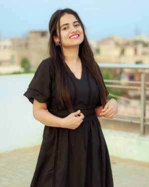 Sonal Dadhich Instagram - Smile. Sparkle. Shine. ❤️🎈
#explore #exploremore #instagood #instafeed #trending