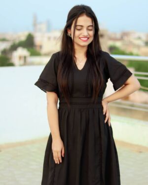 Sonal Dadhich Instagram - Smile. Sparkle. Shine. ❤️🎈
#explore #exploremore #instagood #instafeed #trending