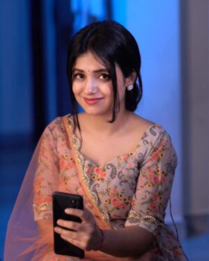 Sonal Dadhich Instagram - 1 2 or 3 ? 💗
#explore #explorepage #love #relatable #relationship #trending