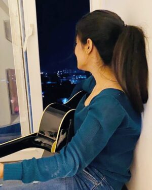 Sonal Dadhich Instagram - मेरा और तेरा कुछ ऐसा किस्सा है
की तू मेरी ज़िन्दगी का सबसे खूबसूरत हिस्सा है !!