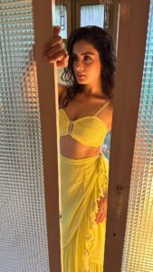 Actress Sonali Kukreja HD Photos and Wallpapers December 2025