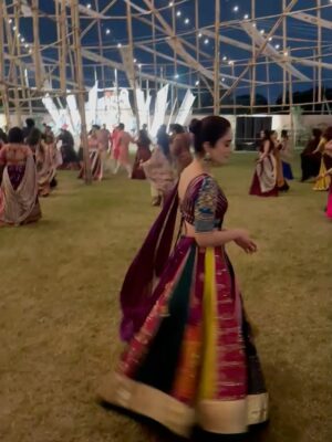 Sonali Kukreja Instagram - First dhaniya experience in Ahmedabad ✨
Couldn’t have been better. Already waiting for next year!