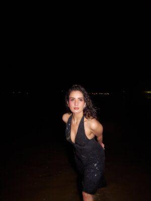 Sonali Kukreja Instagram - Flash ,waves and my ride and die ✨
@bornglamorous_ 🫶🏻
📸Maestro @dyartisticc