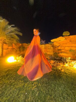 Sonali Kukreja Instagram - ✨ Firsts always become the best memories ,felt like the perfect shubharambh <3 ✨
Couldn’t have asked for a better look – wearing @kalavruti by nishitakathiria (thank you for creating it on such short notice!) 💫
Styled with love by @puja_prajapati 🌸