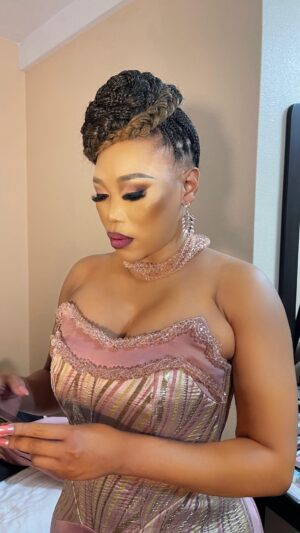 Sonia Mbele Instagram - We don’t do traffic.
👗 @manyakum 
💄 @majoy_balee_beauty_bar 
📸 @thesandtonpaparazzi 
💇🏽‍♀️ @angel_crowns