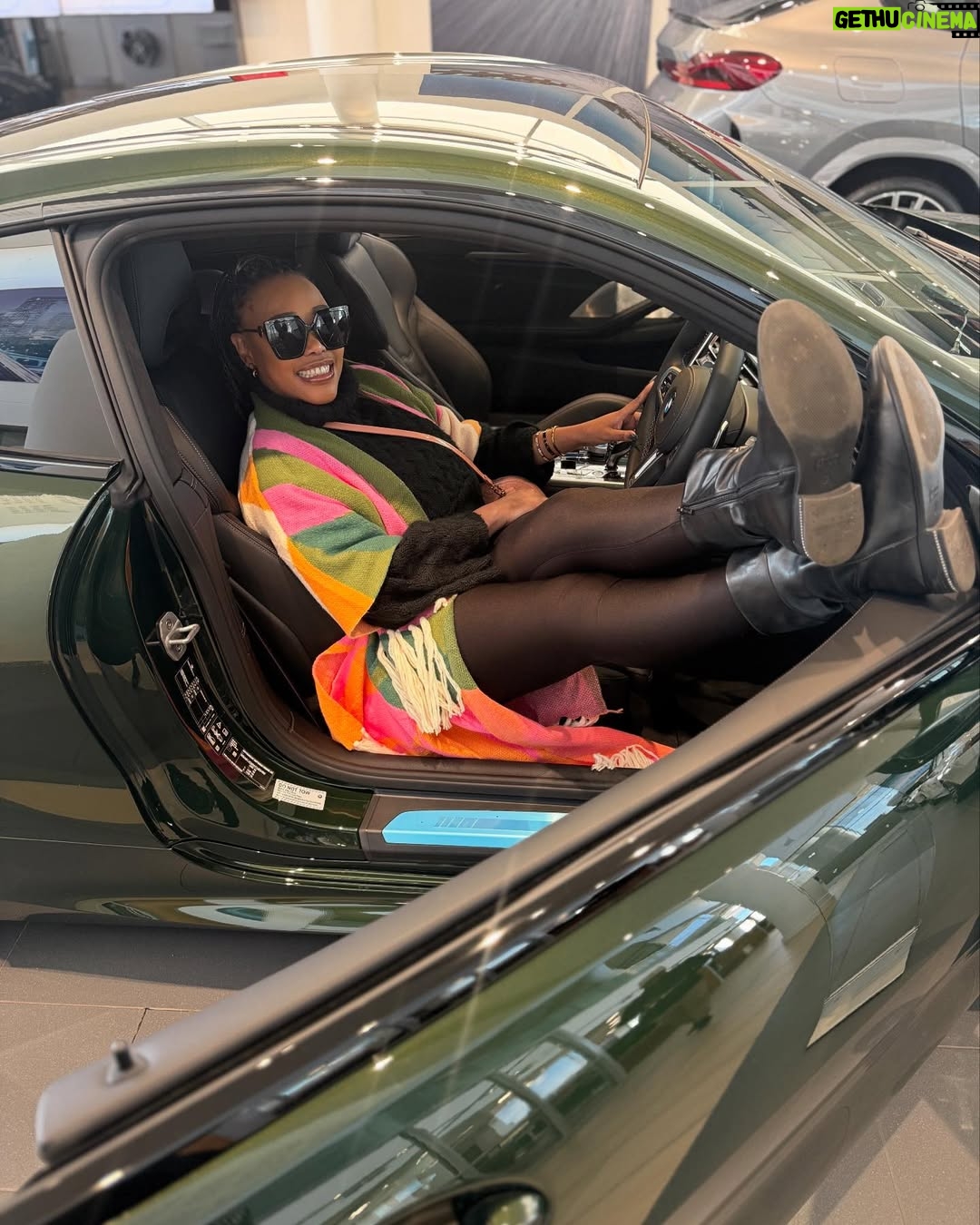 Sonia Mbele - 13.4K Likes - What a WEEKEND. The Charity Drive Trip to SunCity. 

#BMW
#Scento
#Glenfiddich
#herbelin 
#CelebrityDrive
#J’Adore
#Gert Johan Coetzee
#royalspasuncity