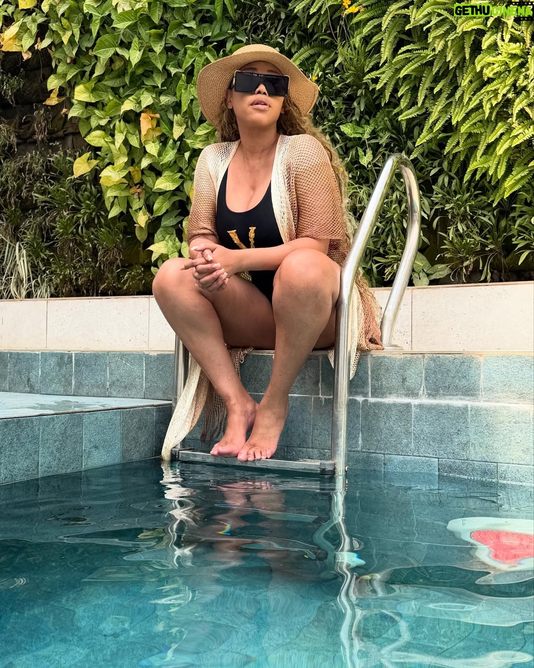 Sonia Mbele - 18.2K Likes - When you have family that can embrace you…that would be my Ghanian  people 🇬🇭 
@donteenky 
@@stunncust_gh
@drifthuntersafrica