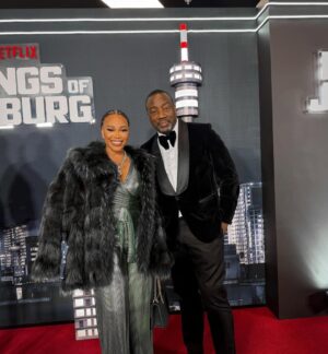 Sonia Mbele Instagram - @connie_ferguson Miss Connie I know we have our random talks…but there was NOTHING RANDOM about our discussing the 3rd Season of #kingsofjoburg it is scary good…and after binge watching tonight I’m like whatt 😳 you did it my sister, and I’m sure your Guardian Angel is looking on with pride 👏🏽 @clintonthebrink I thought I knew you…from playing friends and roomies on generations to this df!!!
#bravo 
#welldone 
#kingsofjoburg 
#netflix 
#gamechanger 
#bingewatch
