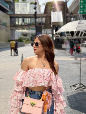 Sonia Verma Instagram - 👐 🦋