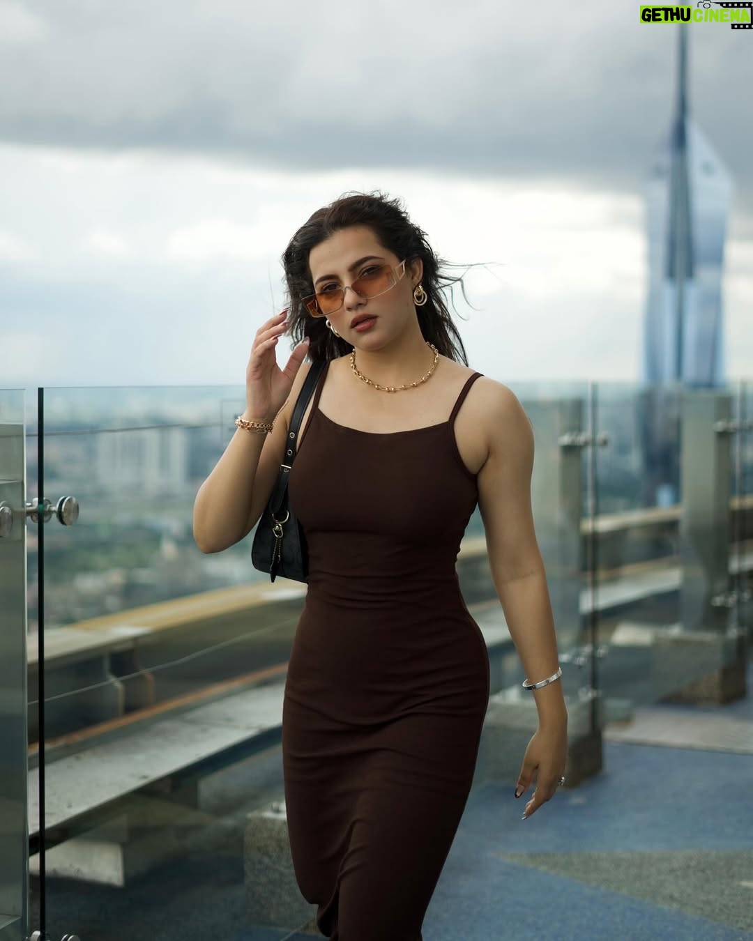 Sonia Verma - 16.1K Likes - Wavy 🤎