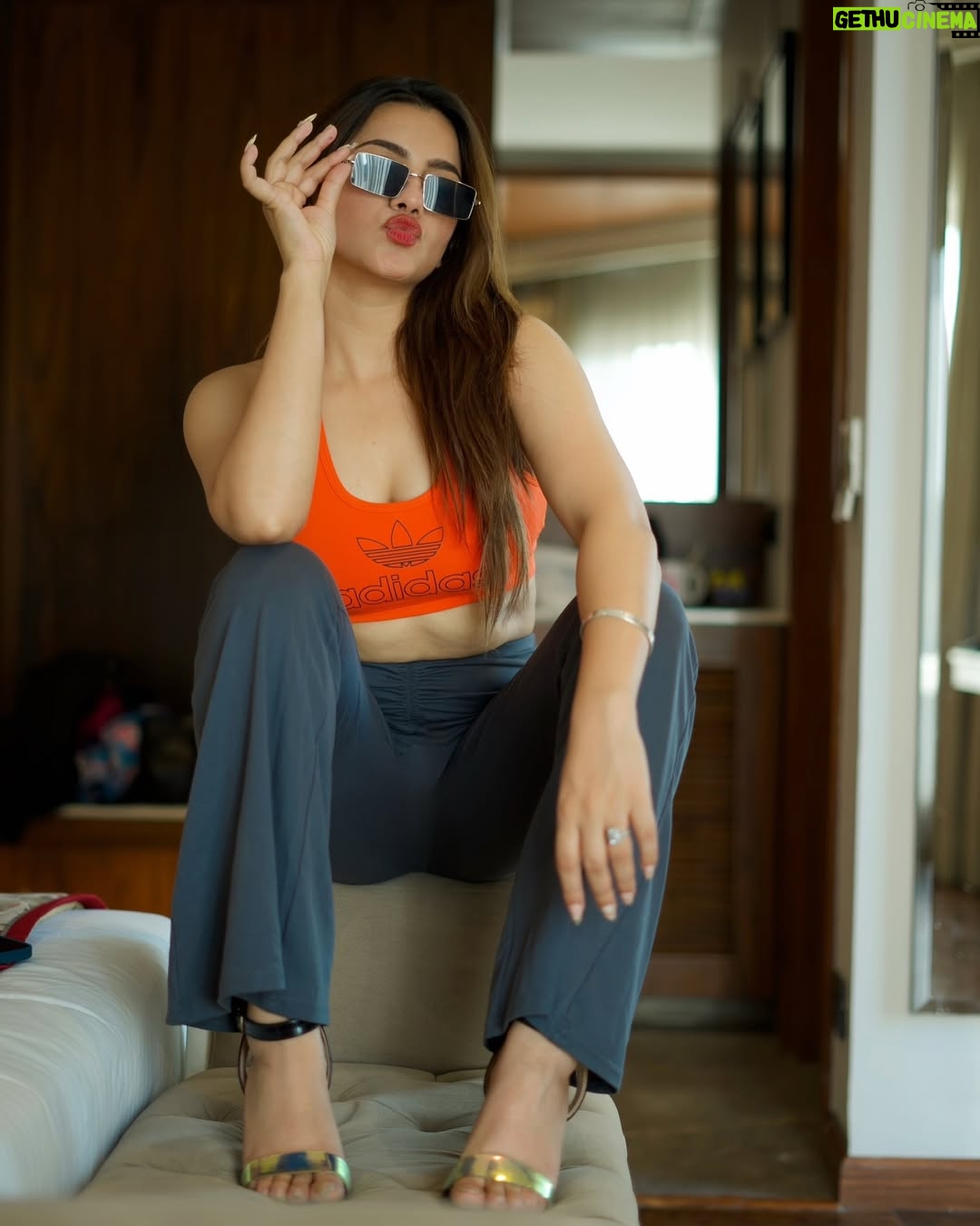 Sonia Verma - 18.5K Likes - Too rare to care.👊👻