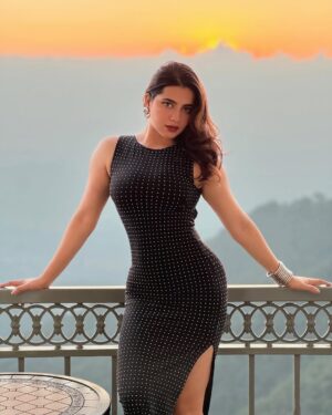 Sonia Verma Instagram - In the arms of nature🥺❤️I found my heaven on earth. 🌍