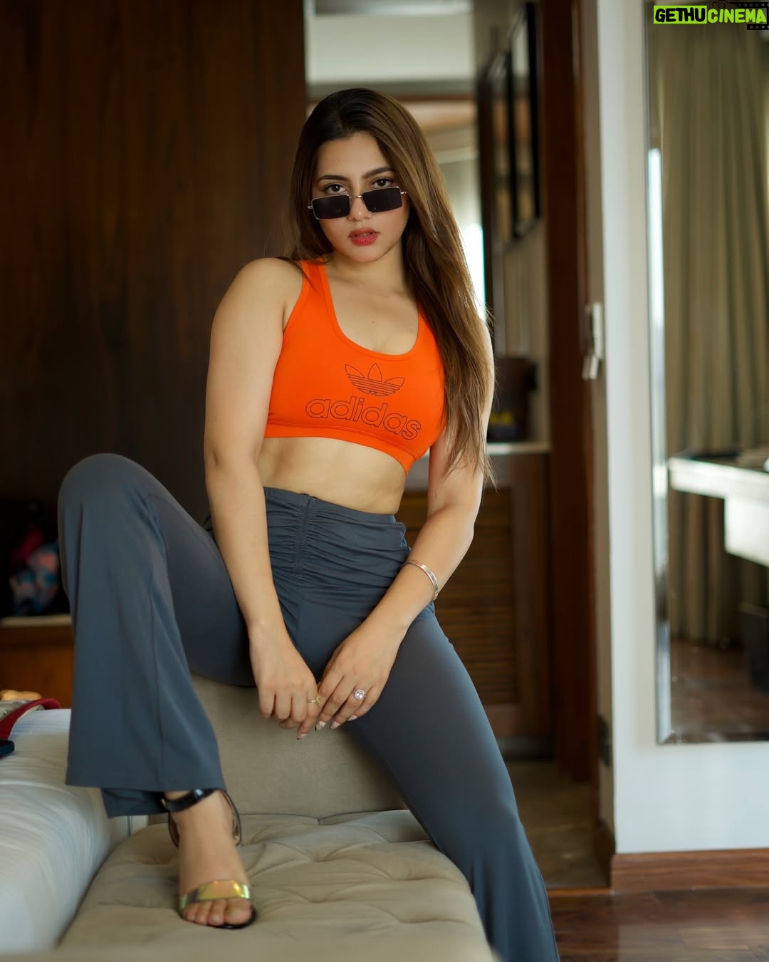 Sonia Verma - 18.5K Likes - Too rare to care.👊👻