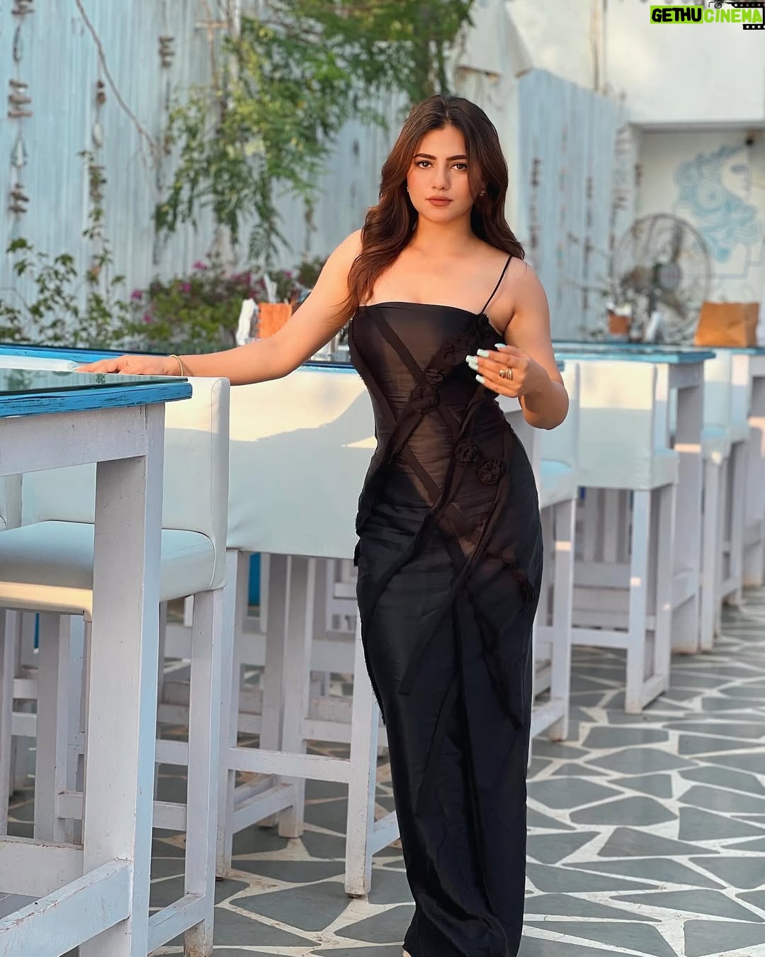 Sonia Verma - 11.1K Likes - A pizza 🍕 kinda day 🫢