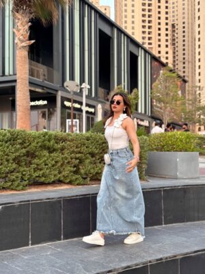 Sonia Verma Instagram - Last wali photo ch sirra laya 🤣🫶🏻
#dubai🇦🇪 #dubaimarina❤️❤️❤️