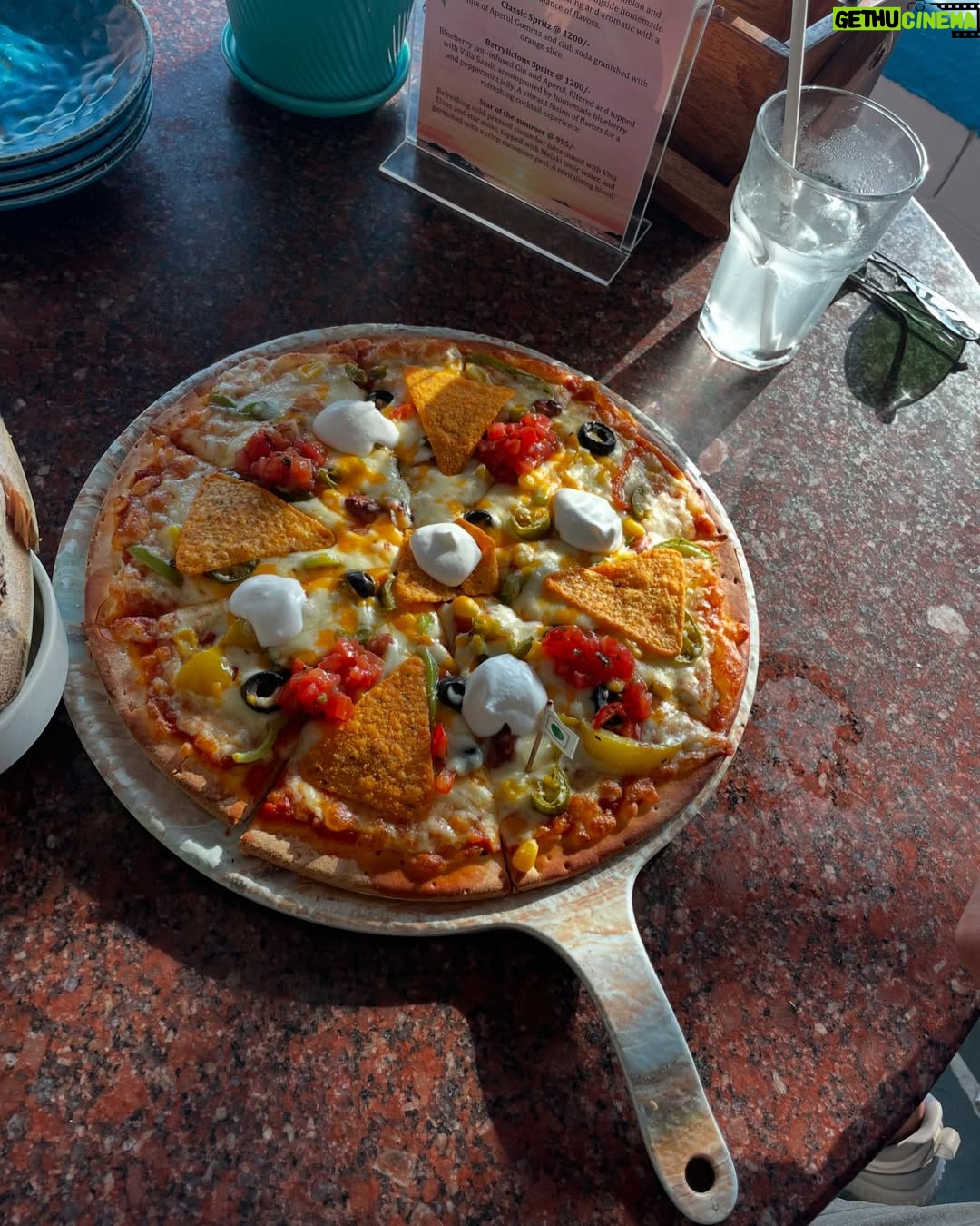 Sonia Verma - 11.1K Likes - A pizza 🍕 kinda day 🫢