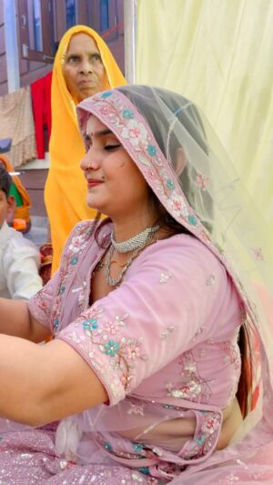 Soniya Meena Instagram - 😭 #reelsinstagram #trendingreels #reels #foryou #foryoupage #reelsindia #reelsvideo #viralreels #trending #viral