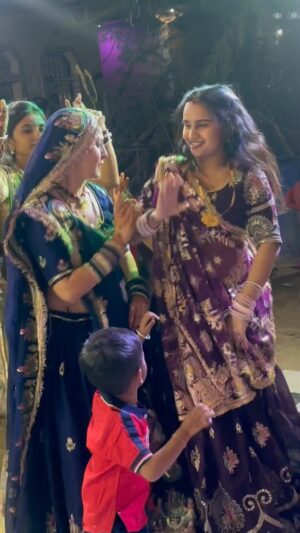Soniya Meena Instagram - Dance ❤️ #reelsinstagram #trendingreels #reels #foryou #foryoupage #reelsindia #reelsvideo #viralreels #trending #viral #bmw