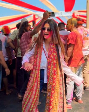 Soniya Official Instagram - Wishing a happy HOLi my insta family 🎨❤️🙌🏻
#instagood #explore #photo #holi