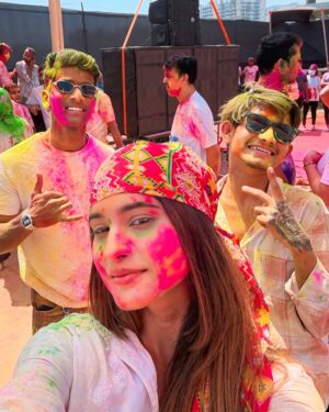 Soniya Official Instagram - Wishing a happy HOLi my insta family 🎨❤️🙌🏻
#instagood #explore #photo #holi