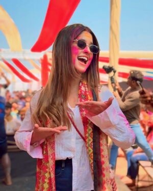 Soniya Official Instagram - Wishing a happy HOLi my insta family 🎨❤️🙌🏻
#instagood #explore #photo #holi