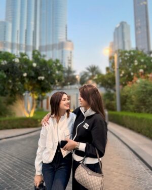 Soniya Official Instagram - Habibi come to Dubai ❤️✈️
#photo #instagood #explor