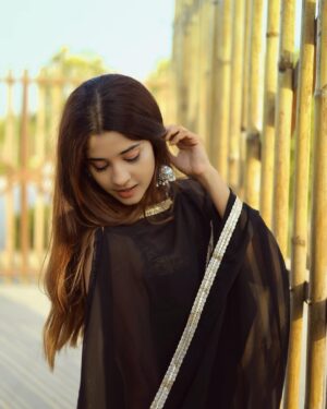 Soniya Official Instagram - Aaine ki nazar lag na jaaye kahi 🙈🥀
#instagood #explore #photo