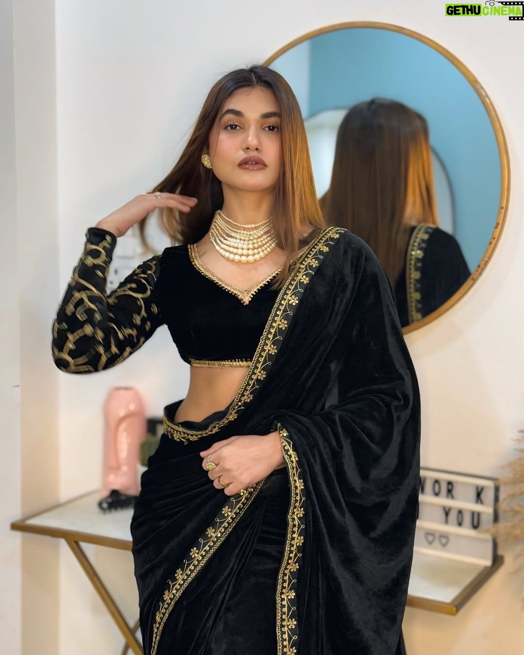 Soniya Singh Khatri - 220K Likes - ✨
