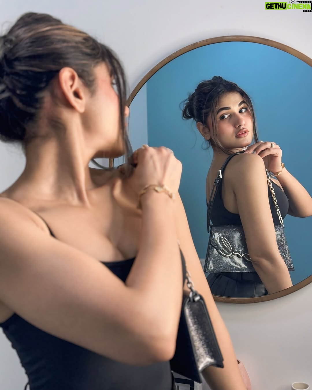 Soniya Singh Khatri - 371.8K Likes - ✨✨