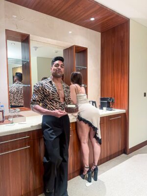Soniya Singh Khatri Instagram - Happy Birthday Husband 💋
I Love You 🖤 @rohitkhatrifitness