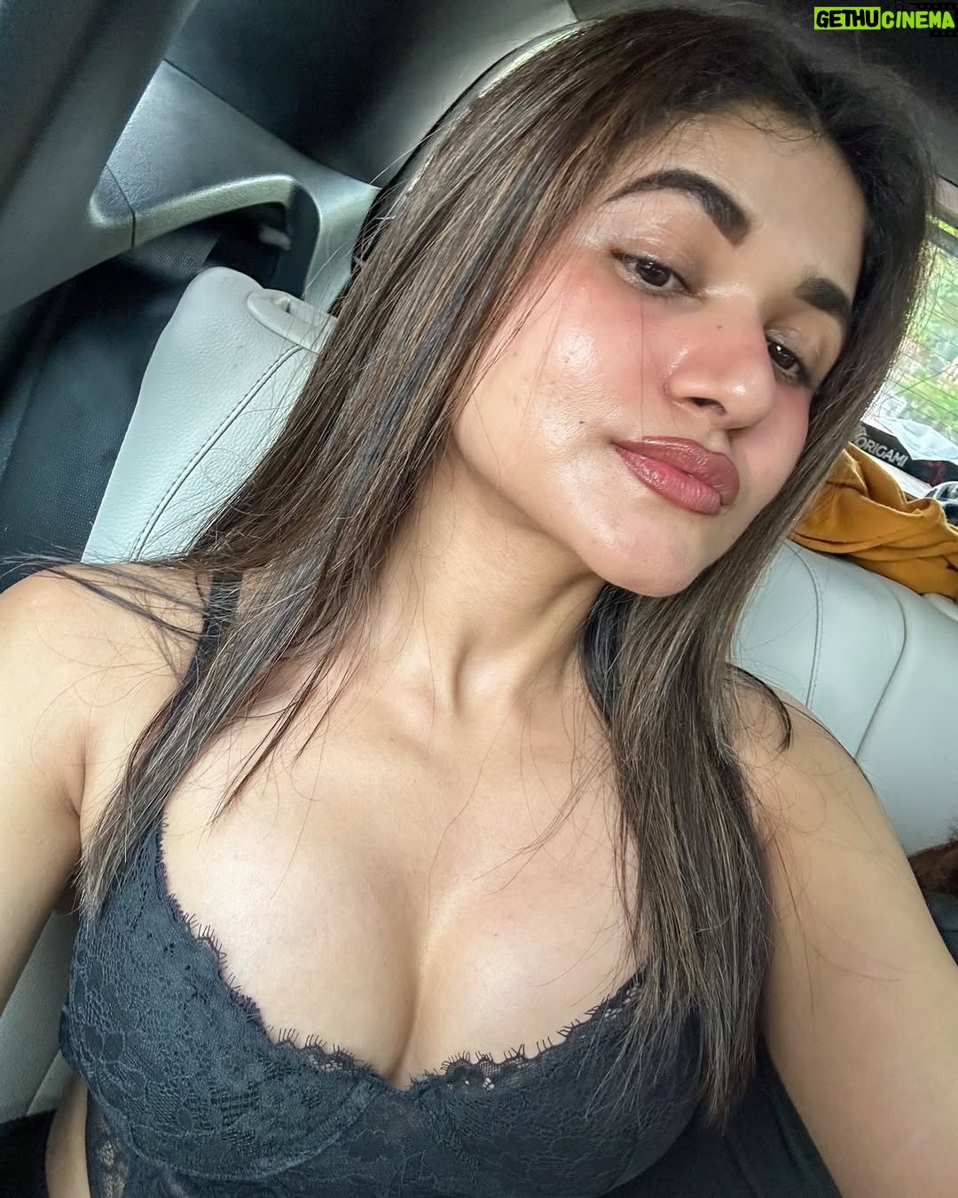 Soniya Singh Khatri - 356.5K Likes - ✨