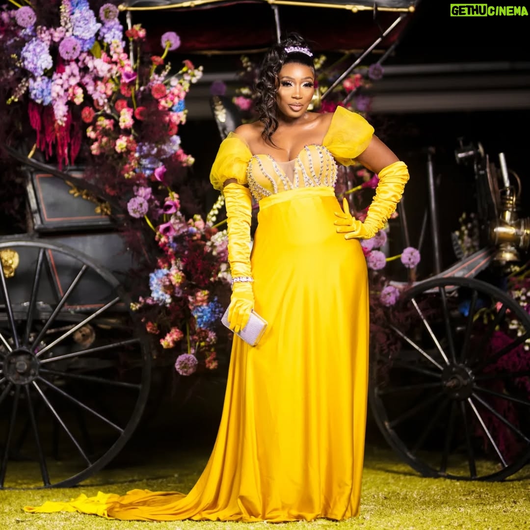 Sophie Ndaba - 37.8K Likes - Her Majesty the "King Sophie", has the pleasure of sharing her weekend moments for an invitation honoured in celebration of the #netflixsa @bridgertonnetflix 
#bridgertonseason3 premiere👑

Thank you to her Royal glam fam for always uderstanding the Royal Brief...👑

👗@otiz_seflo
💄👑 @mm_exotic_salon
📸@mfana_ka_maluleke