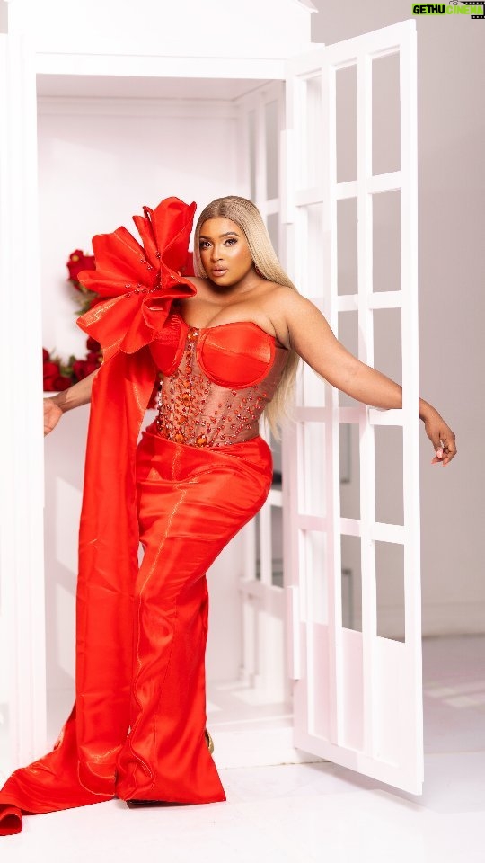 Sophie Ndaba - 3 Likes - Reminder 2
Being a Wonder Woman is an honor. When u move those that dont like you much, shake and start plotting against you! 

Put on your full armour of God👑
Remember to keep your dreams and ideas at your alter!  DONT share them with eveyone.  Remember, God is a keeper of your secrets as you level up.  You can trust him 100% and much more❣️🌹🌹🌹🤞 I bet my whole life on it💃

Its your time and your Turn Wonder Woman! 🌹👑 Shine

#SAW 
#shesawonder
#bmwmontana
#restoration 
#love
#selflove
#affirmations

You Are who God says YOU ARE!
Basheshe bahleka, kanti u Jesu ubazwile🙌💃