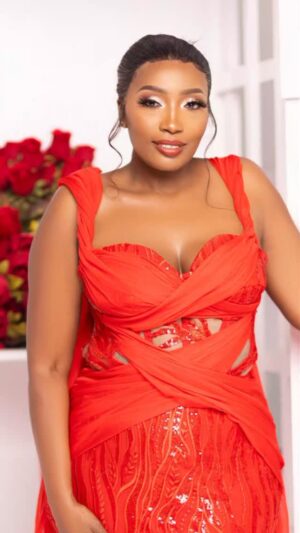 Sophie Ndaba Instagram - Happy Saturday Wonder Women❣️
Thank you for Prioritising U.
Last week this time we were getting ready for the amazing Panelits, Entertainers and Fashion Show🌹❣️ Not forgetting our 5 course Plated meal, curated by the amazing @chef_mvula just before jetting off to Singapore that same evening.
We love you my Queen❣️
What im learning as I embark on this Healing Journey. NOT EVERYONE is happy for you Or warms up to your Restoration. No.
I got a call from @citypress newspaper yesterday. Here i was thinking they would say "next year we will join in and be your media partner and empower women😅"
Oh NO They called to say . "With your broken healing Ankle. Someone called us to complain that you did not personally attend to them but Celebs at your @shesawonder_africa event last week" 🙃 How? When 90% guests were regular healing women.
2nd question was Your guest had no information and you did not start formal proceedings at the exact time on invitation😅 how ?
when its a summit/Lifestyle event where there's @chef_mvulas harvest table and our drink partners Welcome Cocktails & photosessions?😅does @citypress know what happens at lifestyle summits🫤 Ok so how did this guest arrive with no info but knows our running order? Its not a conference honey, not a Register n sit. U Network!
Oh n the last one, i was not there.APPARENTLY I arrived Much Later ? Where was i ?😅 that was the ultimate weirdest cutest one 🤣I rest my case. I must open a Eventing Masterclass just to teach those that need to know lifestyle summit process. @citypress go crazy honey at this rate u can say Im on Drugs n Passed out n youll write becase u can!
Let me tell you,Well meet in court. Ill make sure you never mess with Women Fighting to HEAL.
U need a silly story to sell? LESELE. Do u know Pain & Loss?🥺
Dont mess with my fathers Project. I warn u. Not with his annointed daughter! Ive seen it all have been on the worst Headlines!😅All the best with your Stupid Trivial story.
Dont think you can meddle with this project. This one belongs to God! 💫🙌
Wonder Women #SAW 2025 is under attack ALREADY honey🙌🤞. We already know its going to be levels!😅
Standby for @shesawonder_africa 2025💃
