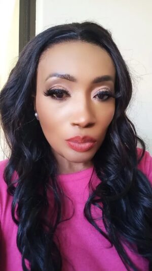 Sophie Ndaba Instagram - Celebrating 30 Years of Creative Freedom!
Join us tomorrow, 29th June @constitution_hill for the @bashauhuru
Get your tickets now at webtickets!
See u there!!📌
🎶🎵🎼🎤🎹🎧🎤🎻🎤🎵
https://www.webtickets.co.za/v2/Event.aspx?itemid=1548385140
Im dolled up at home in my Sandy set from Tallit Wear! its so comfy and warm😍
👗@tallitt_wear
💄👑My beat and hair styled by my Queen
@mm_exotic_salon