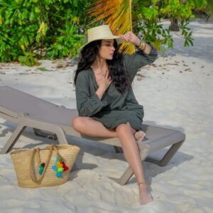 Souhir Ben Amara Instagram - فاحمل بلادك أنّى ذهبتَ وكُنْ نرجسيّاً إذا لزم الأمرُ.
#tunisianvibes #maldivestrip
Photo @khalilbensira
Collaboration @htltravel