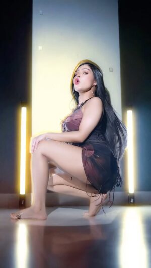 Srish Shukla Instagram - Aaye Haayeš„
#AayeHaaye #sriiishh #srishshukla #trending #trendingreels #norafatehi #karanaujla