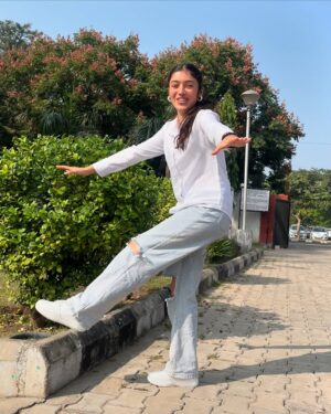 Srishte Kalia Instagram - तू आता नहीं,
सपनों से जाता नहीं। 🌙✨

{random, styling, outfit, casuals, model, girls, OOTD, picture dump}

#srishinreels #thegirlfromhimachal 
#instagram #instagood #instapic #instapost #i#post #postoftheday #random #picturedump #explorepage✨ #explore #explorepage #denim #casual #ootd #foryou #fyp #foryoupage #trend