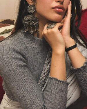 Srishte Kalia Instagram - Sliver saree picture dump 🤌🏻

@bhoomii.sings  i wanted to post it to your audio of the same song but couldn’t find it 🫠

#thegirlfromhimachal 
#instagram #instagood #instafeed #feedfeed #post #post #model #picturedump #explorepage #explore #explorepage✨ #fyp #foryoupage #foryou #trend #trendy mn