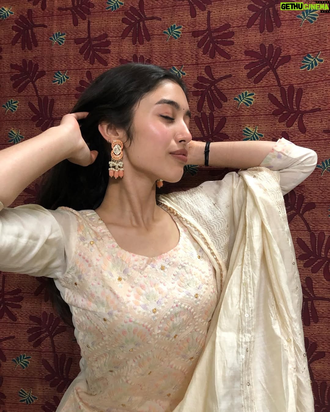 Srishte Kalia - 17.4K Likes - That picture dump 🥹
.
.
#thegirlfromhimachal 
#instagram #instadaily #instagood #instadaily #instalike #instapost #feed #post #picturedump #random #explorepage #explore #fyp #foryoupage